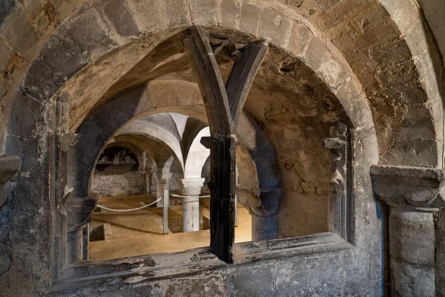 Gloucester Cathedral: Crypt Tour - The 11th-century crypt and the Saxon church under it