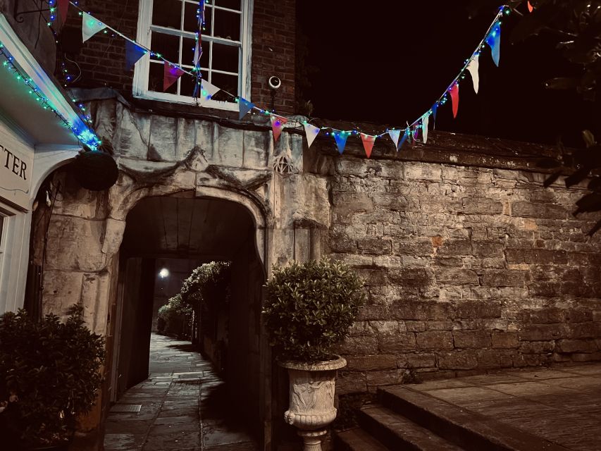 Gloucester: Ghost-Themed Guided Walking Tour - Key things I’d plan around