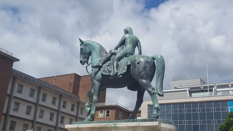 Godiva's Cathedral Quarter Guided Walking Tour - What’s included, what isn’t, and how to pair it with cathedral time
