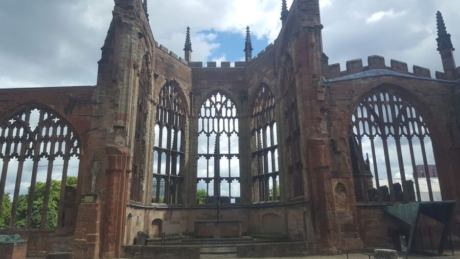 Godiva's Cathedral Quarter Guided Walking Tour - What 140 minutes really feels like, and how to plan your day