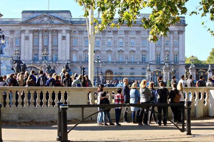 Grand London Half-Day Bicycle Tour - Admiralty Arch, Trafalgar Square, and Chinatown in one flowing arc