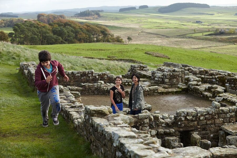 Hadrian's Wall: Housesteads Roman Fort Entry Ticket - Getting oriented fast, from the escarpment to the best views