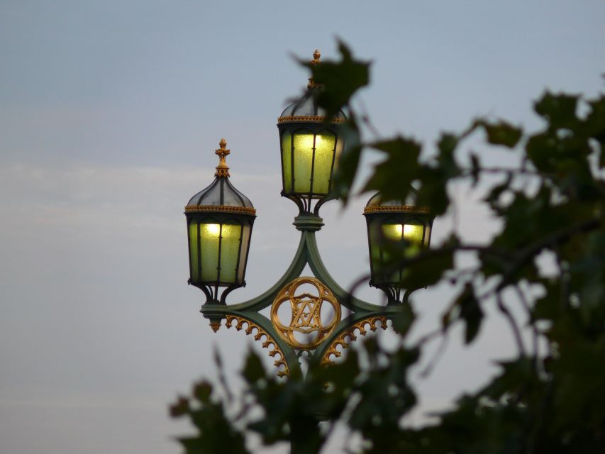 Harry Potter in London - Private Walking Tour - Diagon Alley, Gringotts, and the magic of spotting movie details