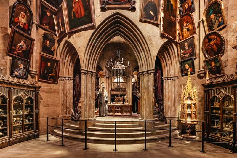 Harry Potter Studios & Private Transfer from Central London - Diagon Alley and the Wizarding Shopping Stops You Can Actually See