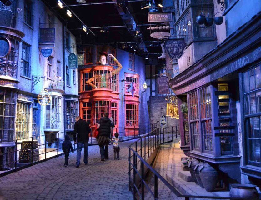 Harry Potter: Warner Bros. Studio Tour from King's Cross - Small effects, big reactions: plan for strobe and loud moments