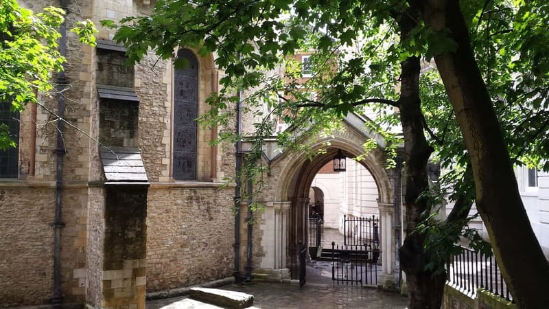 Hidden London Walking Tour - Aldwych Ghost Station: the color, the silence, the story