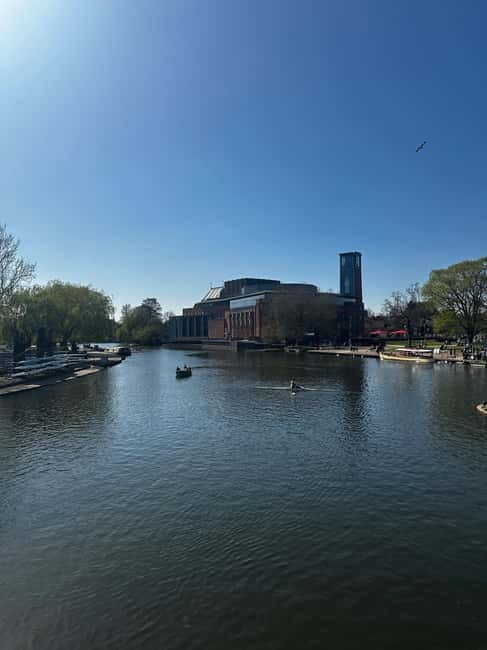 Historic Walk Around Stratford Upon Avon - Tustin’s Tours - Henley Street and the Shakespeare birthplace photo stop