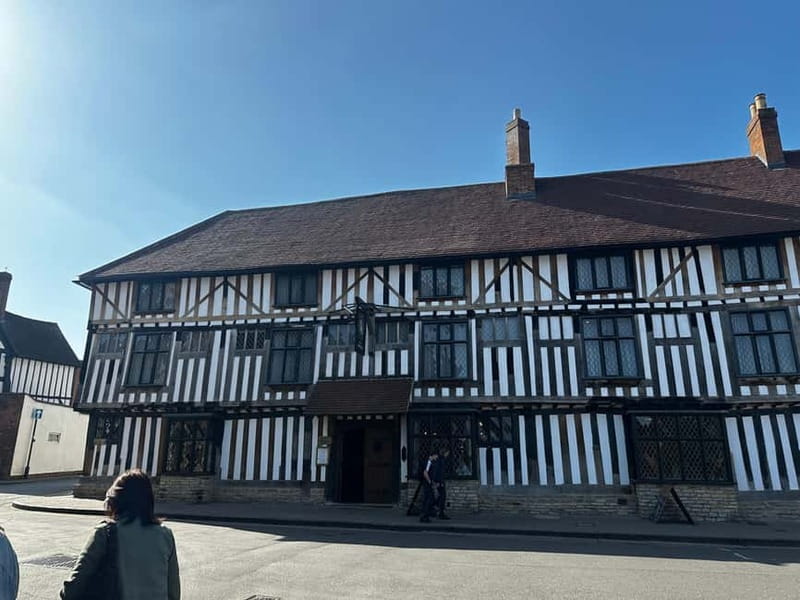 Historic Walk Around Stratford Upon Avon - Tustin’s Tours - Pace, comfort, and route reality (what to bring and what to expect)