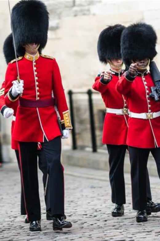 Hop on Hop off London Bus Tour & Tower of London - Key points to know before you go