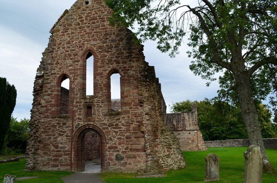 Inverness: Loch Ness Cruise, Castle, and Outlander Tour - Price and value: why about $47 works for this full itinerary