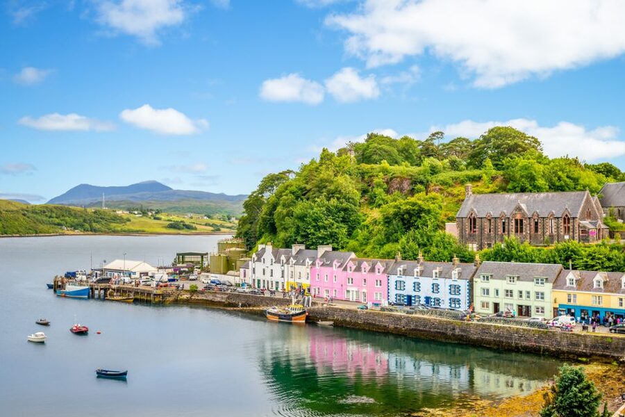 Inverness: Loch Ness, Skye, & Eilean Donan Castle Tour - Loch Ness: Monster-Spotting Meets a Real Highland Road Trip
