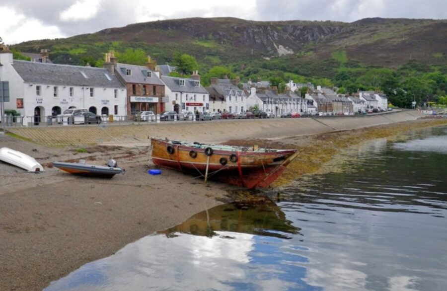 Isle of Skye and the Highlands 5-Day Tour from Edinburgh - Ullapool to Assynt: Ardvreck Castle Ruins and Achmelvich Bay’s White Sand