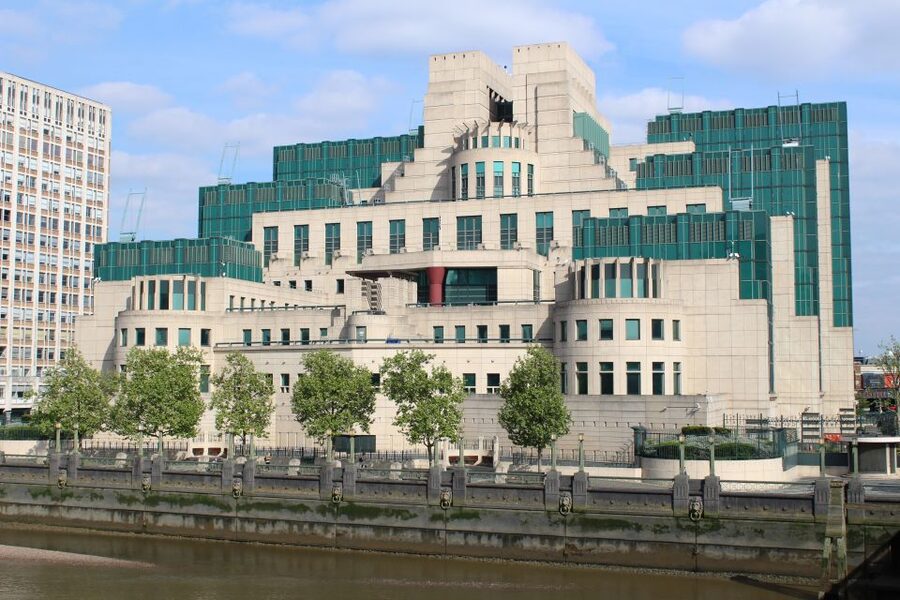 James Bond Shooting Locations 2-Hour Walking Tour of London - Pacing, expectations, and who this tour suits best