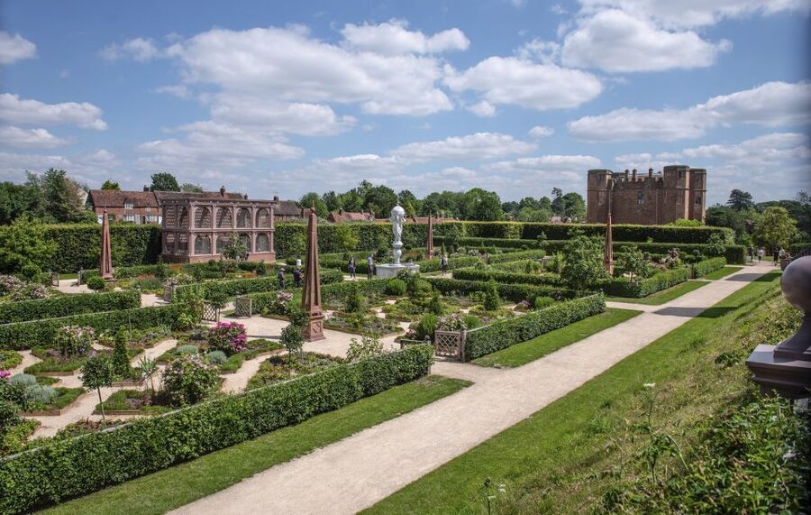 Kenilworth Castle and Elizabethan Garden Entry Ticket - Tudor stables exhibition: Robert Dudley, the romance, and the rooms you can picture