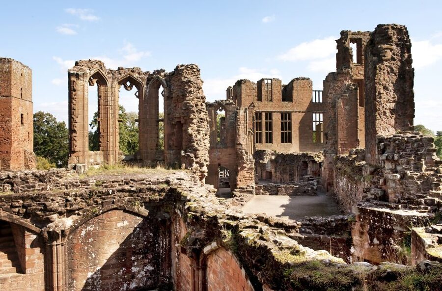 Kenilworth Castle and Elizabethan Garden Entry Ticket - The castle keep and the views: how to get the most out of the climb