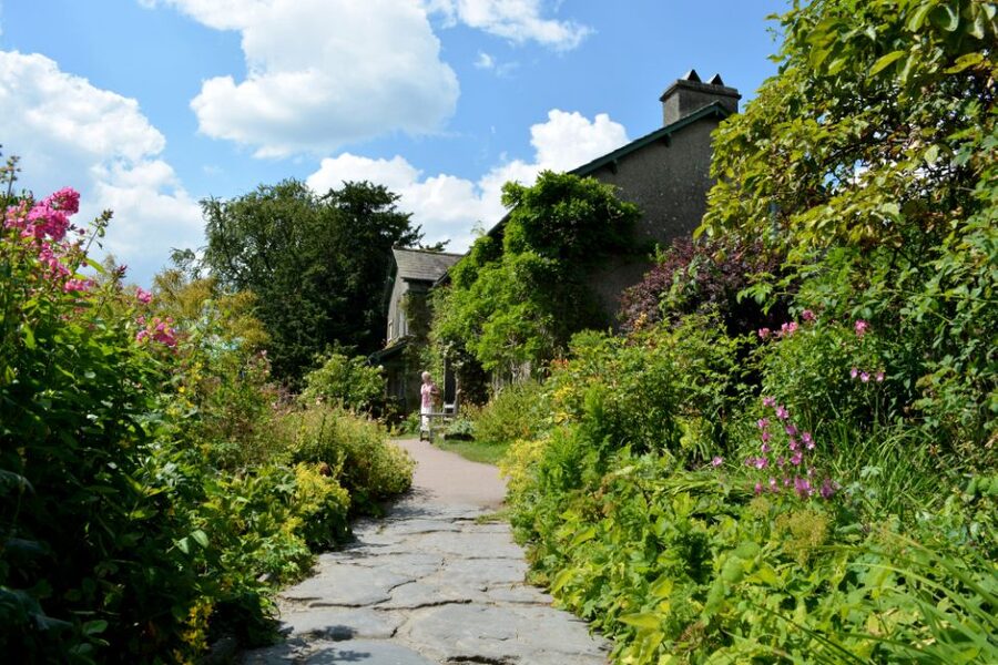 Lake District: Beatrix Potter Half-Day Tour - Hawkshead Village: Pub Lunch, Grasmere Gingerbread, and a Walk Through Time