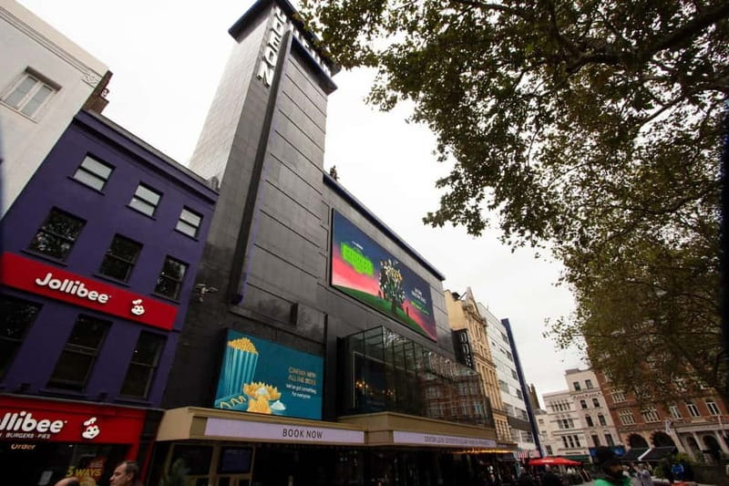 Lights, Camera, London! Movie Locations Walking Tour - A London Underground breather, then The Blackfriar and St Paul’s