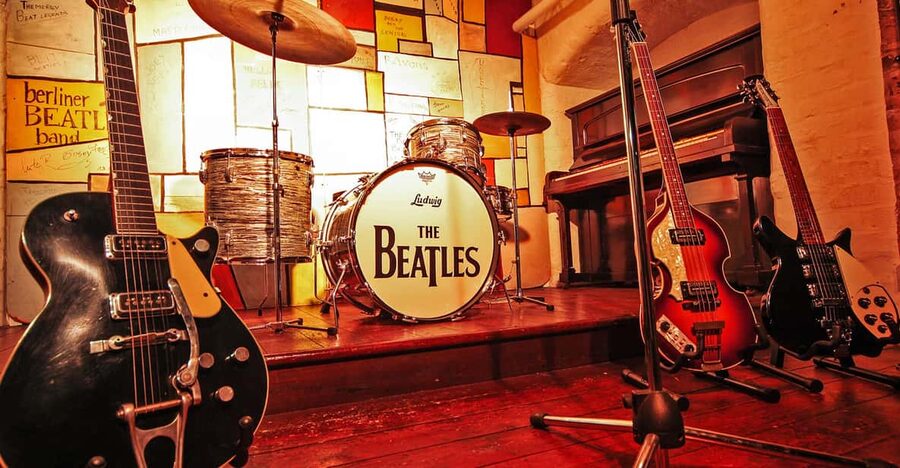 Liverpool and The Beatles Day Tour from London - Lime Street and Albert Dock: a quick Liverpool warm-up before the Beatles