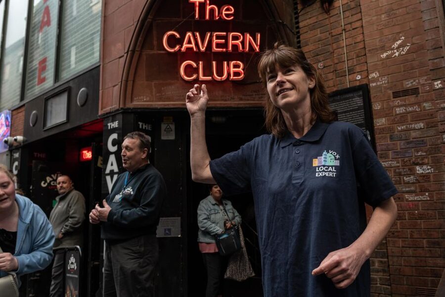 Liverpool: City and Cavern Quarter Walking Tour - Into the Cavern Quarter, where Beatles stories make the streets make sense