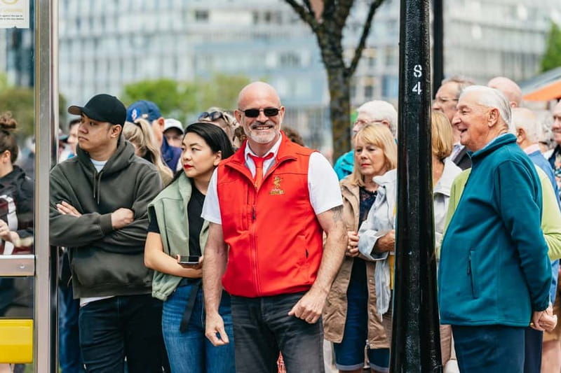 Liverpool: City & Beatles Tour with Live Guide & Live Music - Live guide and live music: how the best tours stay fun