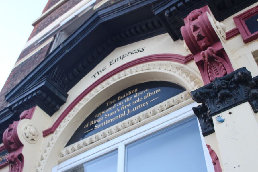 Liverpool: Private 3-Hour Beatles Classic Tour by Taxi - John Lennons childhood home: the stop that often changes how you listen