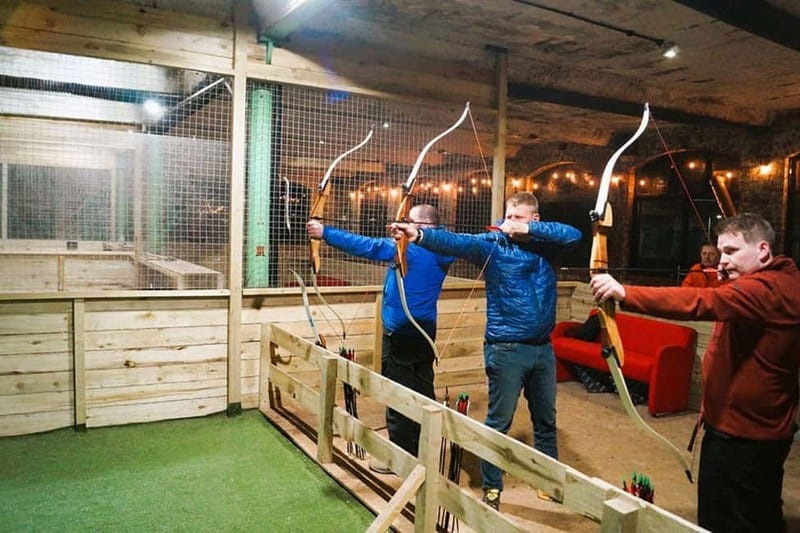 Llangollen: 30-Minute Archery Taster Session - Shooting real arrows at projected targets