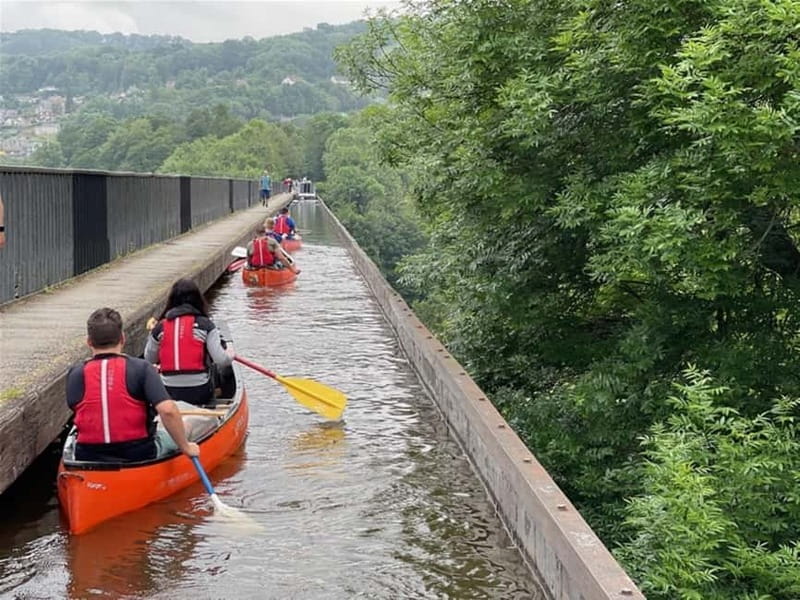 Llangollen: Aqueduct Canoe Tour Adventure - Getting there from Whitewater Active, and why the short coach ride helps