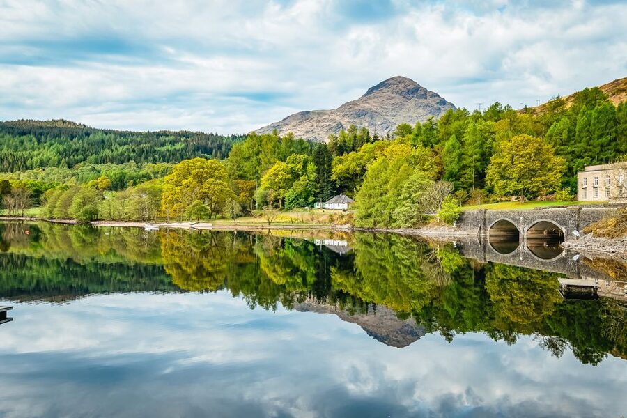 Loch Lomond: Island Discovery 2-Hour Cruise - The bar, hot drinks, and what you can buy