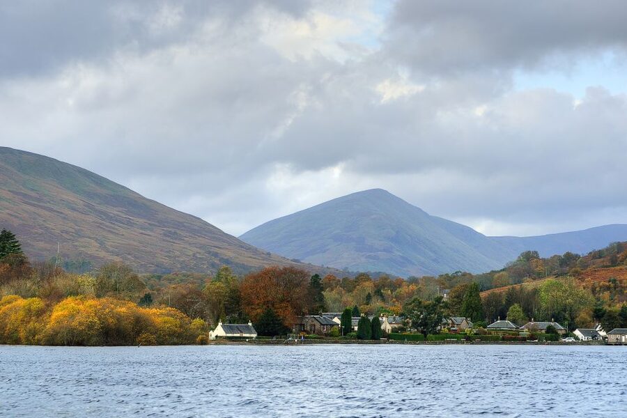 Loch Lomond: Island Discovery 2-Hour Cruise - Live commentary, free guides, and how to follow the story