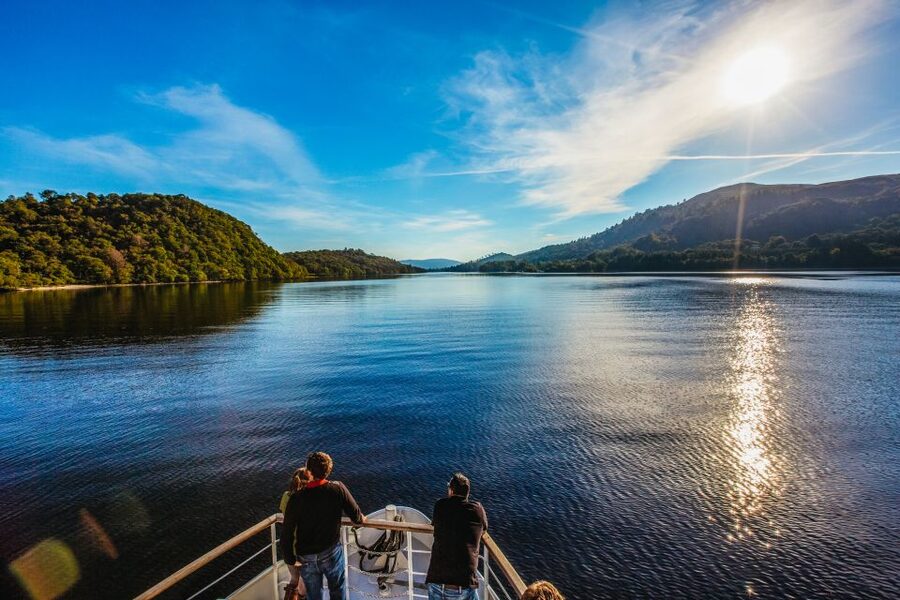 Loch Lomond: Scottish Highlands Sightseeing Cruise - Drinks and Food Choices: Bar-First, Cash-Friendly