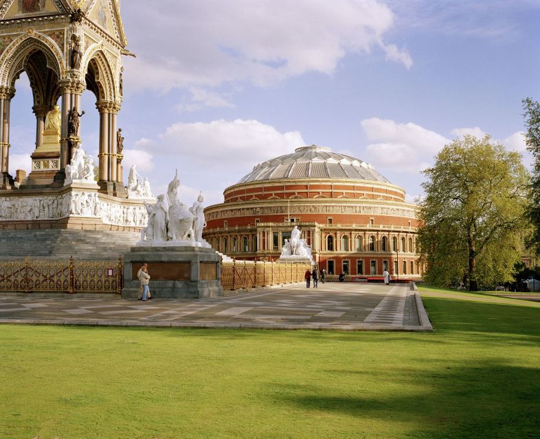 London: 1-Hour Guided Tour of the Royal Albert Hall - The King’s Box and private suites, the regal vantage point