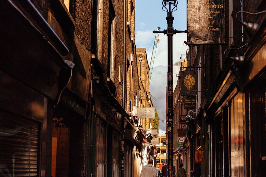 London: 2.5-Hour Off the Beaten Track Private City Tour - Where the Tour Starts, and Why It Matters