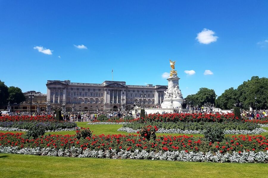 London: 30 London Sights Guided Walking Tour - Borough Market and the London Bridge area: Shakespeare, history, and the Thames loop