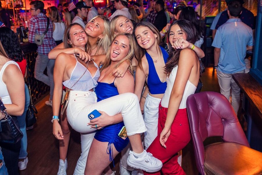 London: 4 Soho Nightclubs Crawl - Practical Tips That Make Your Night Go Smooth