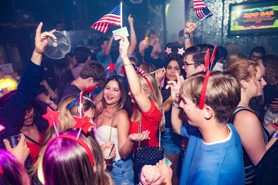 London: 4 Soho Nightclubs Crawl - Meeting at Zoo Bar: Starting Point and First-Move Strategy