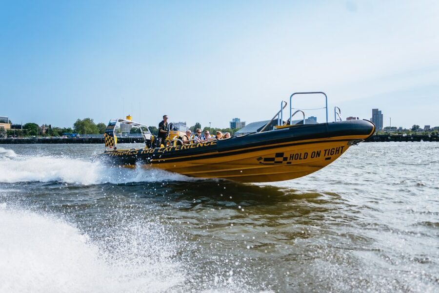 London: 45-Minute Speedboat Sightseeing Tour - Price and value: $77 for speed, sights, and a guided RIB experience