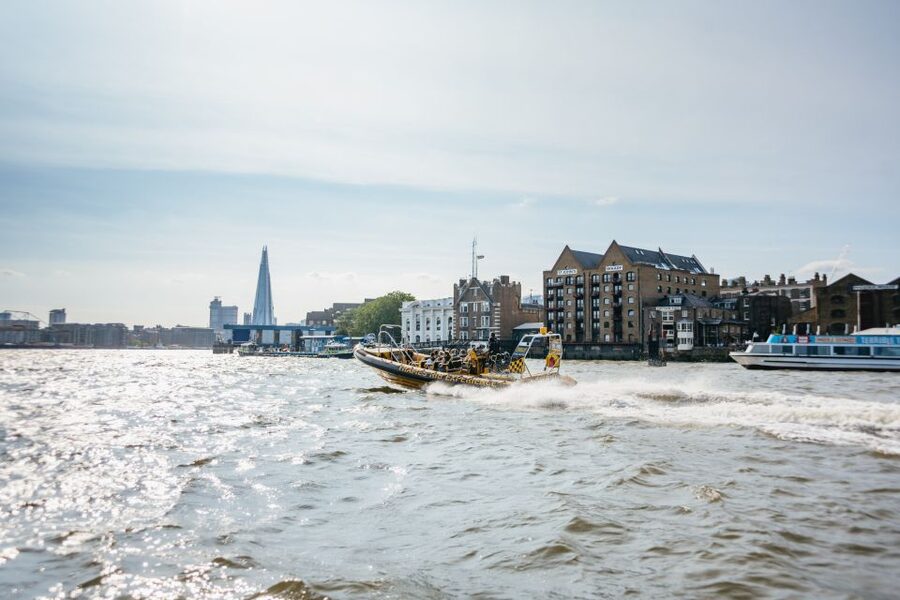 London: 45-Minute Speedboat Sightseeing Tour - What your first minutes feel like on a London RIB