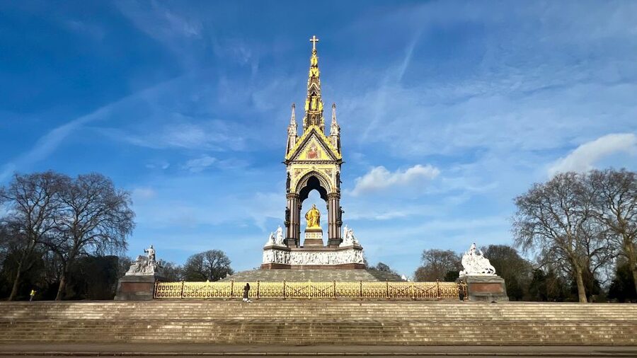 London: 5-Hour Private Tour with Pickup - Buckingham Palace and Harrods Without the Full Day Detour
