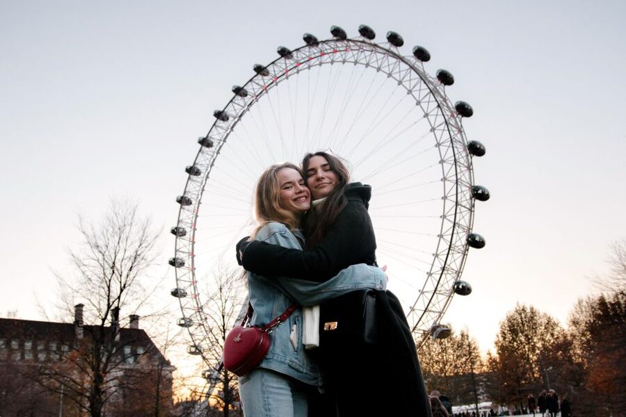 London: A Unique Photoshoot Experience at Famous Sites - Price Per Group: Is $150 Good Value for London Landmarks?