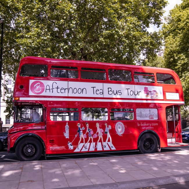 London: Afternoon Tea Sightseeing Bus Tour - Victoria Coach Station meeting point: how to find the right gate