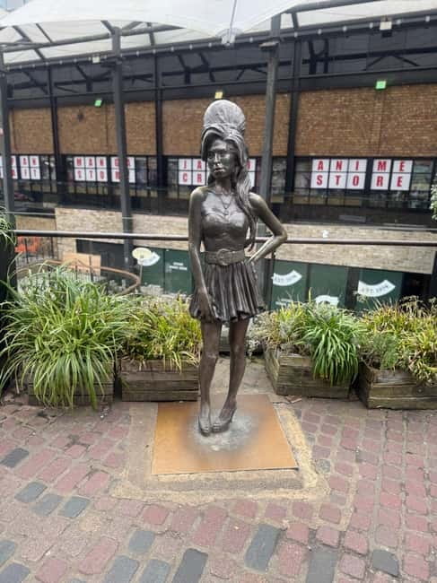 London: Amy Winehouse Camden Town Walking Tour - Camden Market: a good mix of photos and pause time