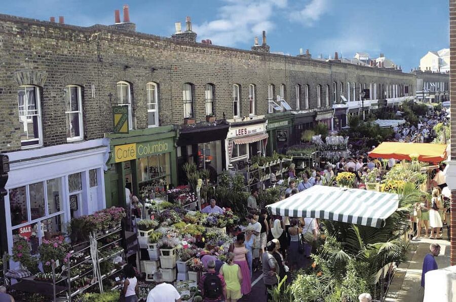 London: Authentic London Sunday Markets Walking Tour - Broadway Market: Shopping With a Breakfast Angle