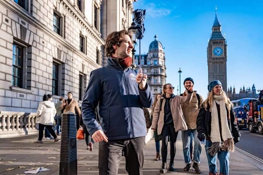 London: Best Landmarks Walking Tour - Nelson’s Column to Big Ben and the Houses of Parliament