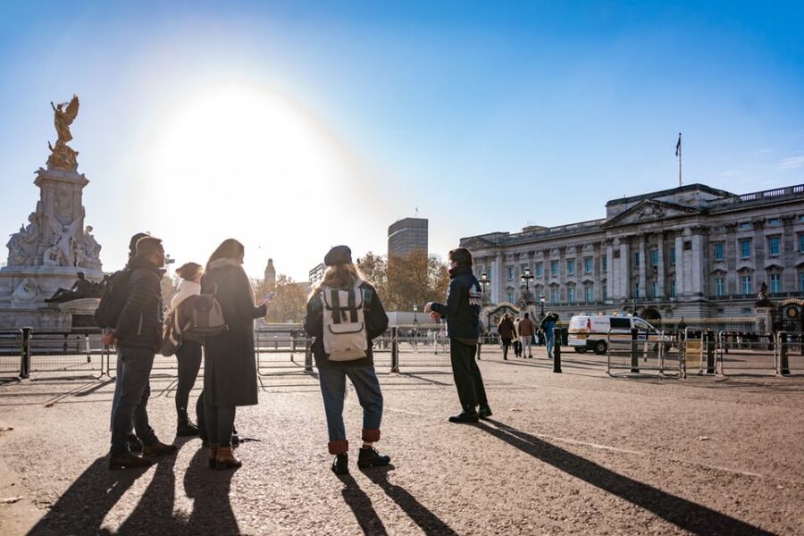 London: Best Landmarks Walking Tour - Westminster Abbey, St James Park, and St James’s Palace