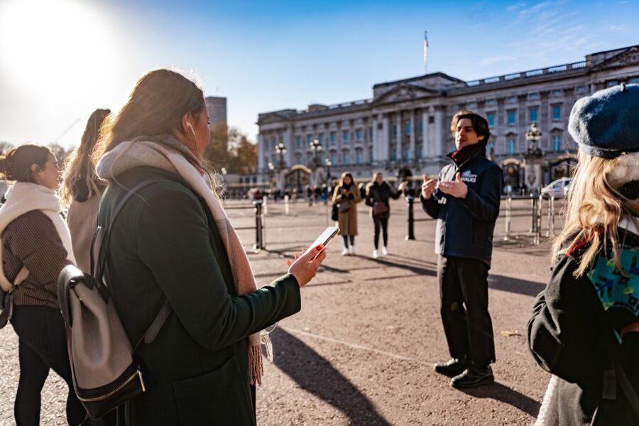 London: Best Landmarks Walking Tour - West End, the Apollo Theatre area, and ending in Soho