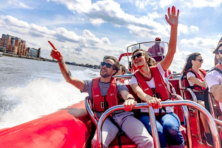 London: Break the Barrier Speed Boat Ride - Why this Thames speed run feels different from standard sightseeing