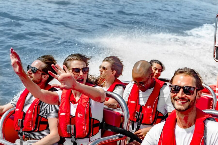 London: Break the Barrier Speed Boat Ride - Bankside Pier check-in: your first 15 minutes set the tone