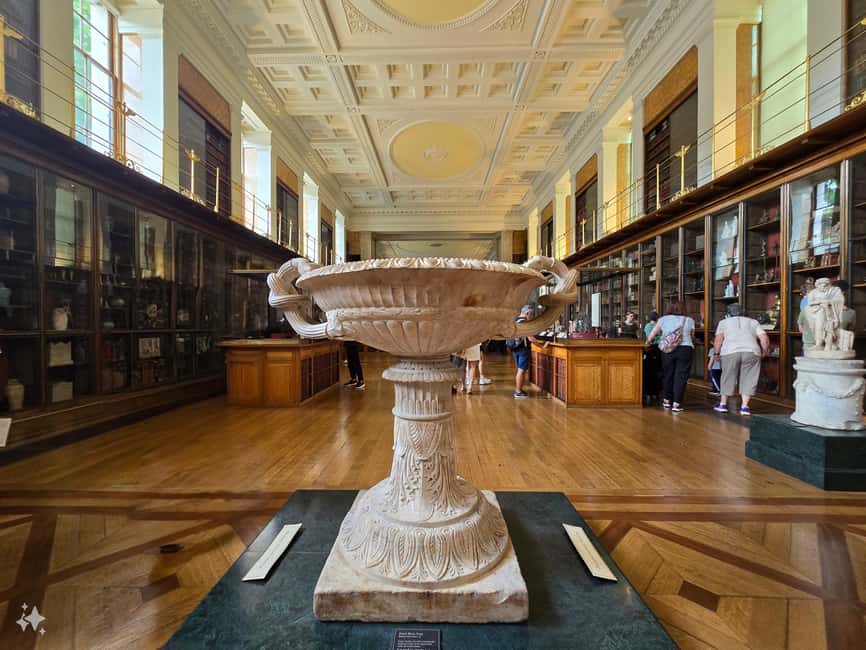 London: British Museum Guided Tour with Entrance Tickets - Asian collections stop: Chinese and Southeast Asian artefacts