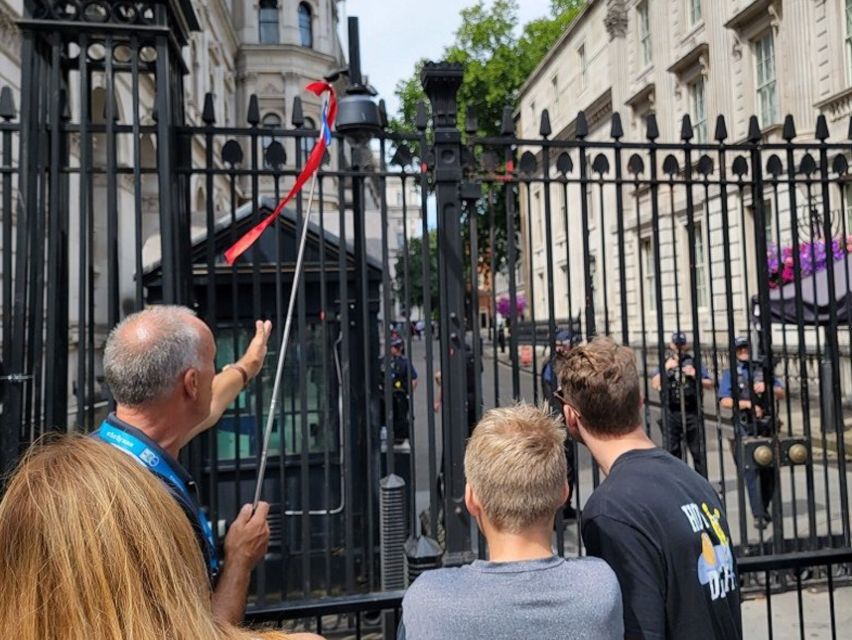 London: Buckingham, Big Ben & Westminster Abbey Tour - Getting the Most From Small Group Size and Headsets