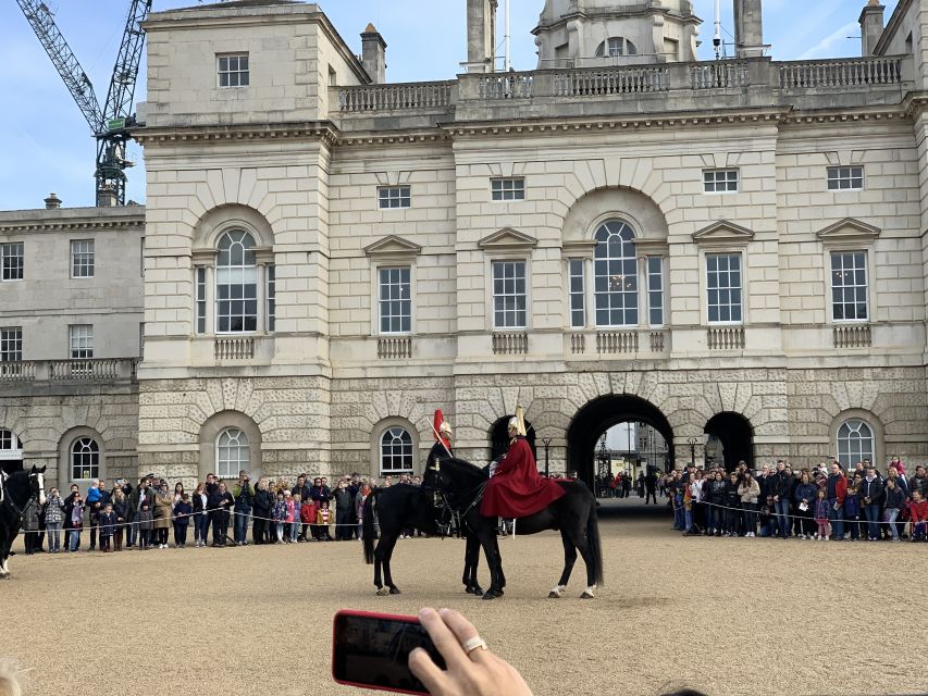 London: Buckingham Palace & Changing of the Guard Experience - Practical Tips for a Smooth Buckingham Palace Morning